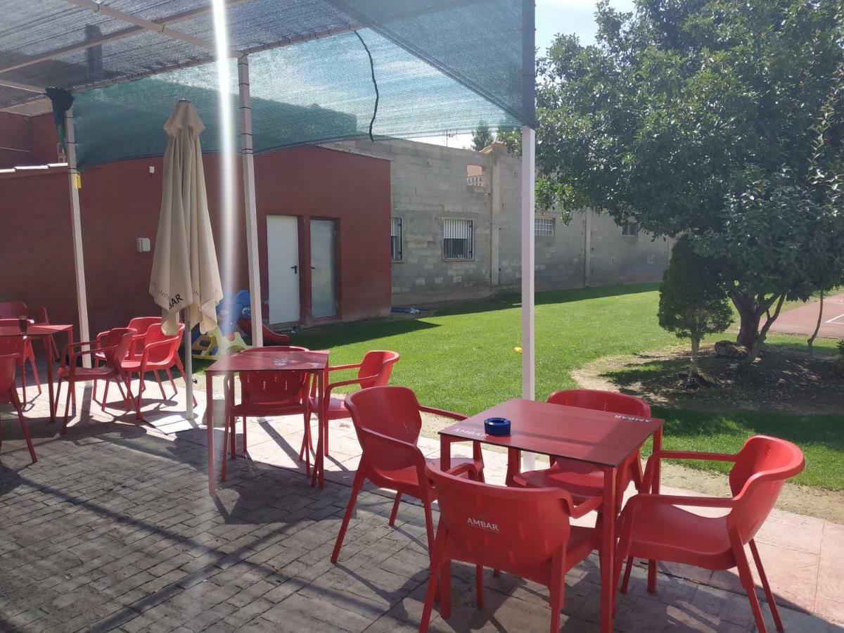 Hostal Restaurante La Concordia Hotel Fuentes Claras Luaran gambar